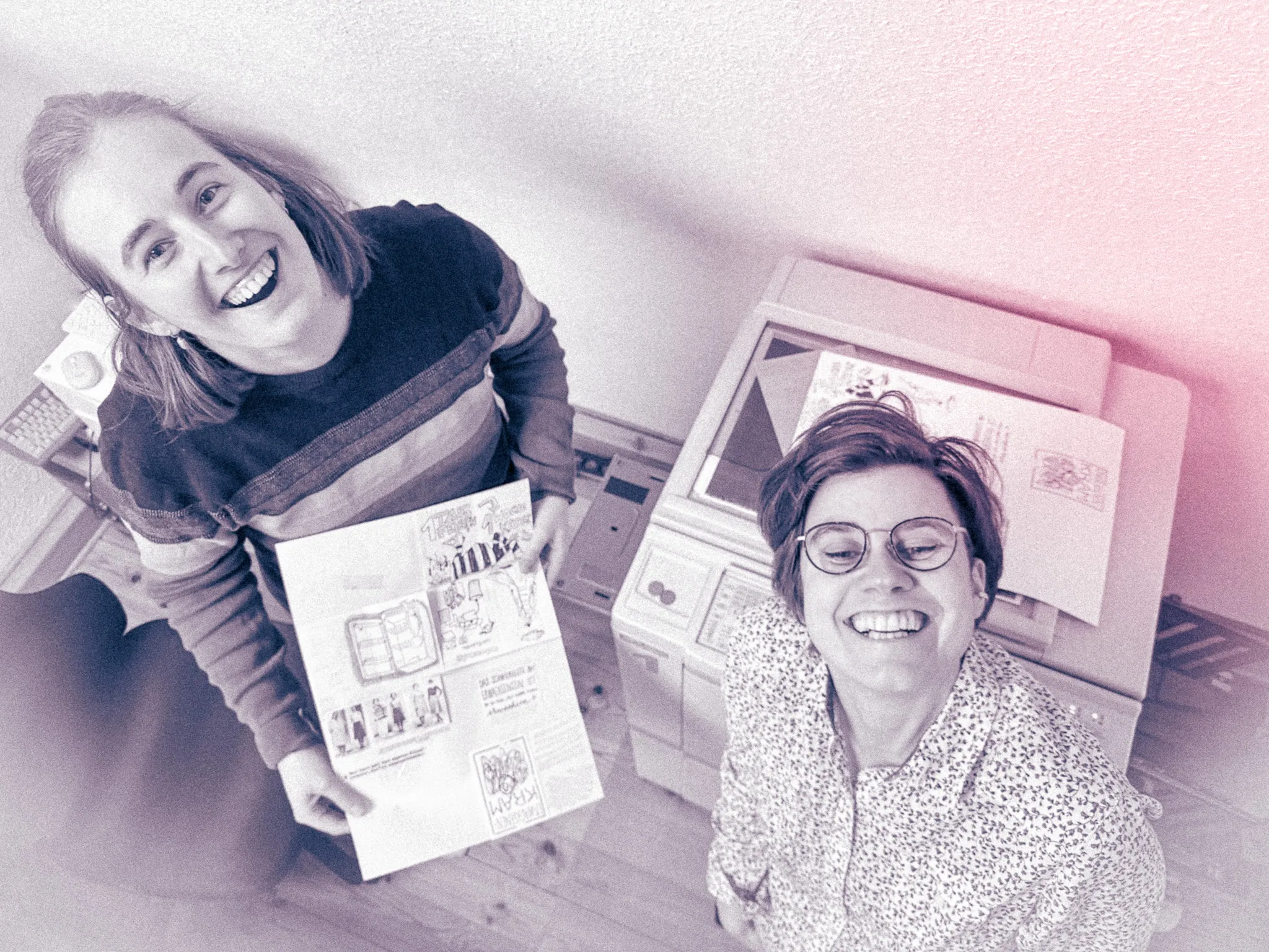 Foto der Gründerinnen Sara Henkel und Nora Vollmers